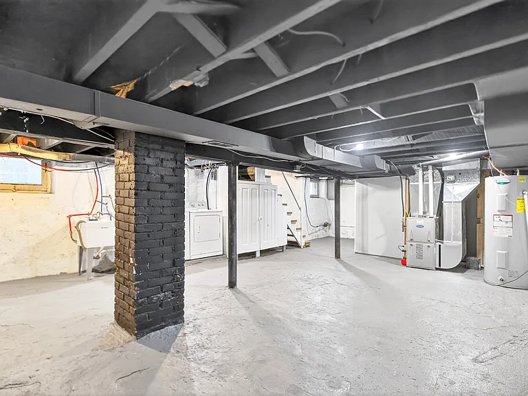 410 Kendall St — Photo 26