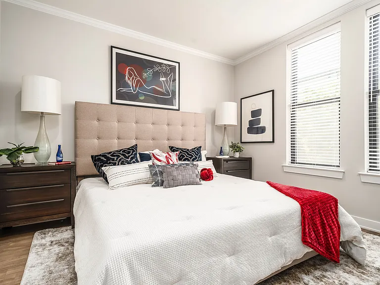 Taylor Flats — Photo 11