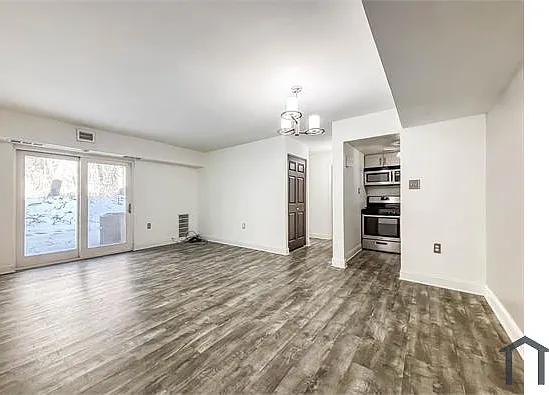 11408 Cherry Hill Rd #103 — Photo 40