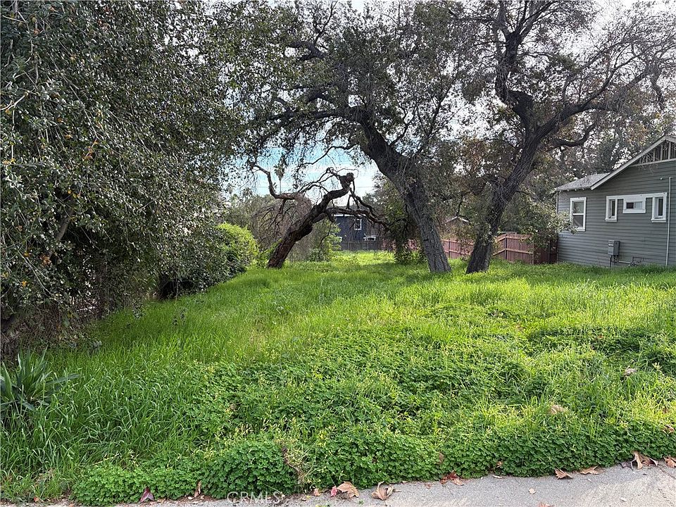 1st image of 0 Mariposa Ave