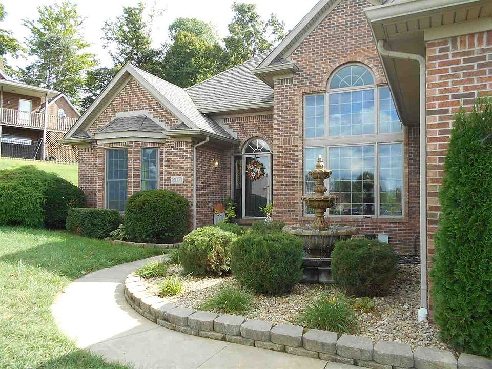 1st image of 2071 Woodland Dr