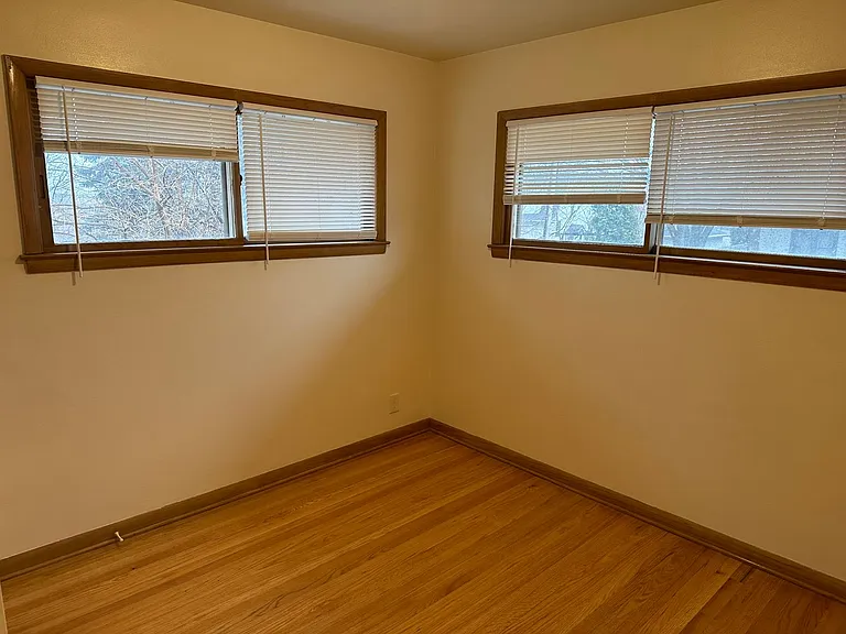 4707 W Wells St — Photo 8