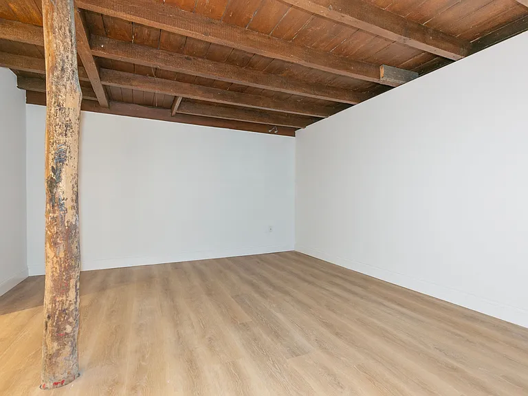 1437 Old Northern Blvd #3 — Photo 13