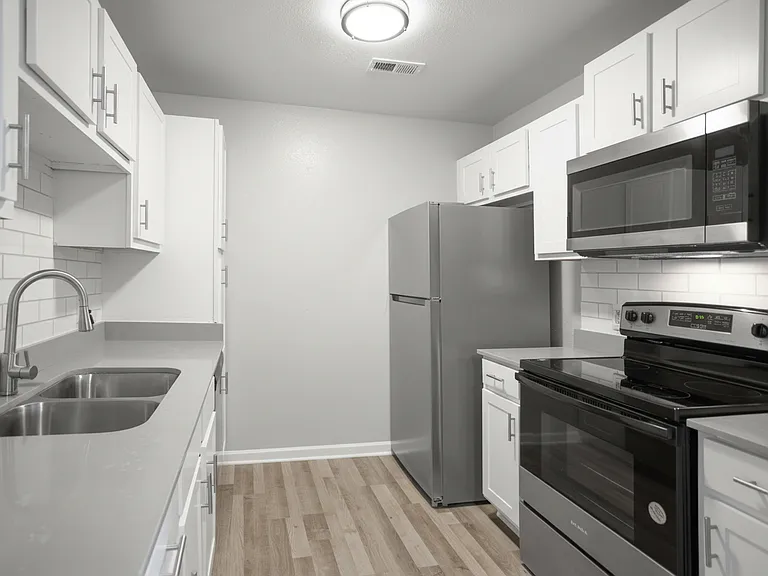 The Emerson — Photo 2