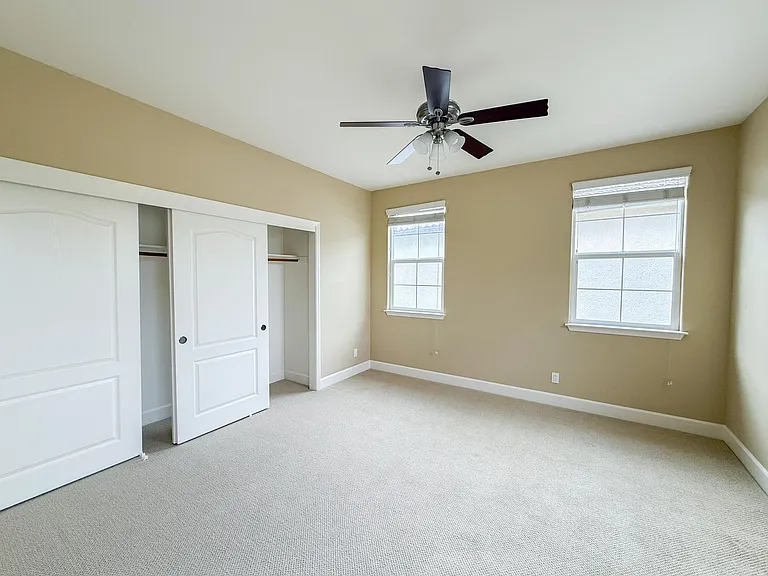 342 Stanforth Ct — Photo 38