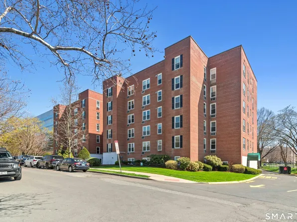 7 4th Street #3C, Stamford, CT 06905