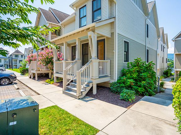 5th image of 537 Mariner Way