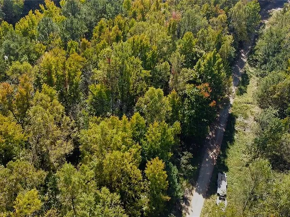 163 E Hunting Ridge Dr, Thomasville, NC 27360