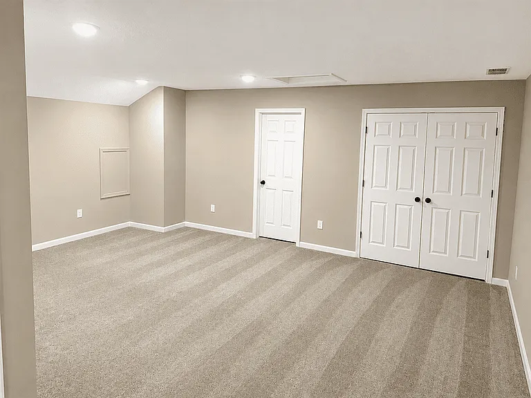 1691 Glade Valley Dr — Photo 3