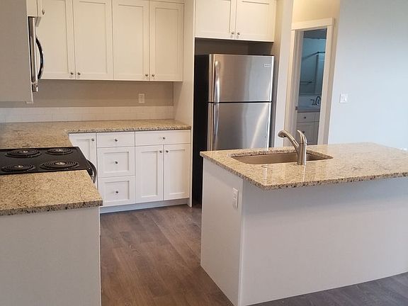 3rd image of 2211 Ison Ct #102