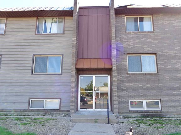 2nd image of 3623 N Sterling Ave APT B15