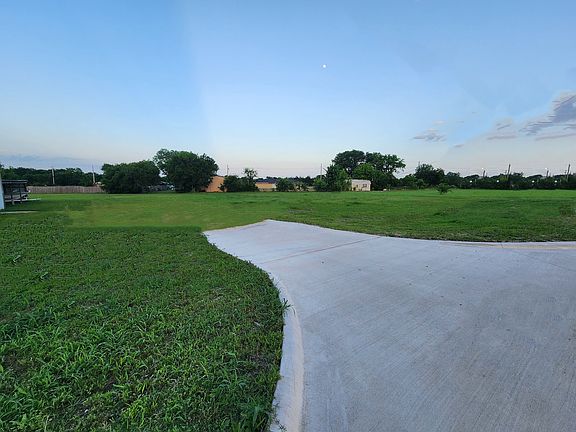 4th image of 3714 Highland Rd