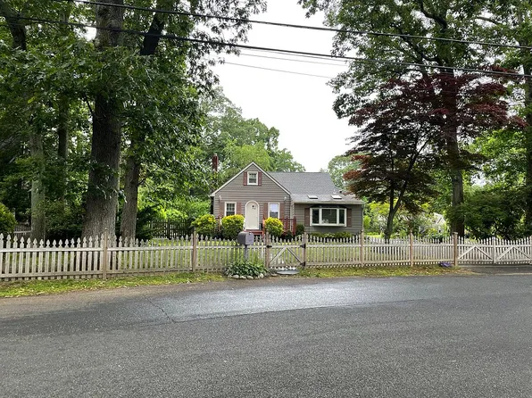 707 S Riverside Dr, Neptune, NJ 07753
