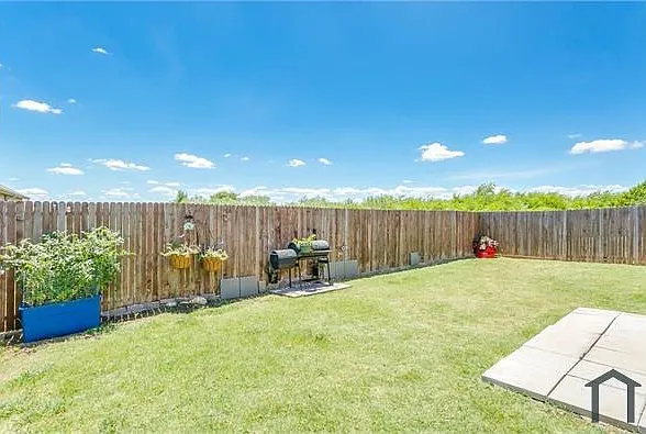 8832 Elk Creek Ln — Photo 19