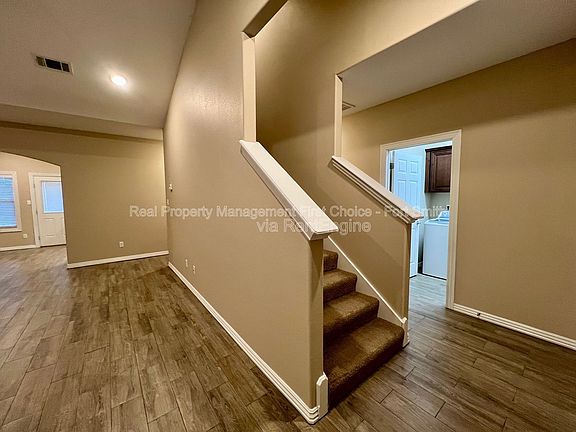 3rd image of 6803 Maribette Rd