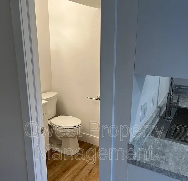 8528 Valley Rd NW #8 — Photo 7