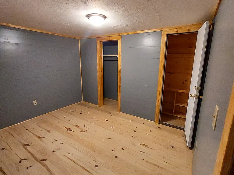604 Mayflower Ln — Photo 10