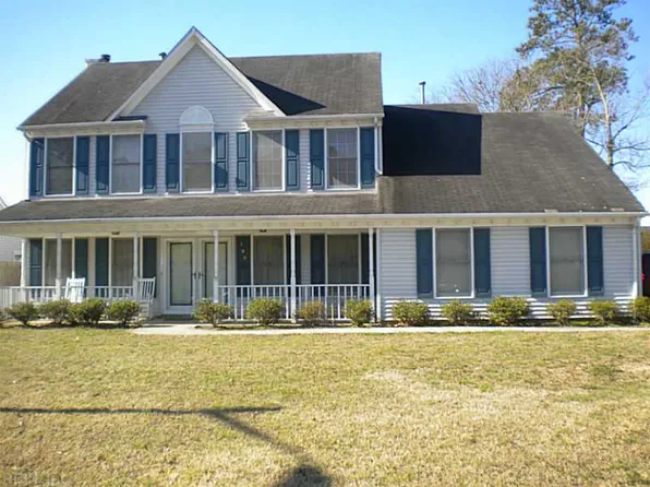 189 Golden Maple Dr, Virginia Beach, VA 23452