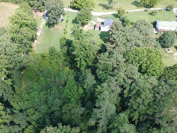 5th image of 10132 Bee Branch Rd