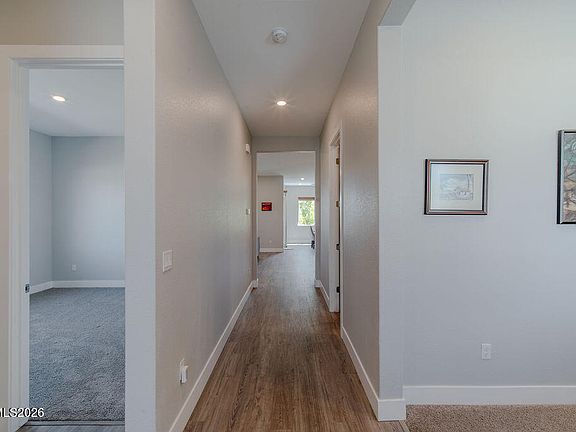 4th image of 399 Porter Peak Dr