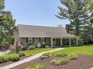 12 Munson Dr, Pompton Plains, NJ 07444