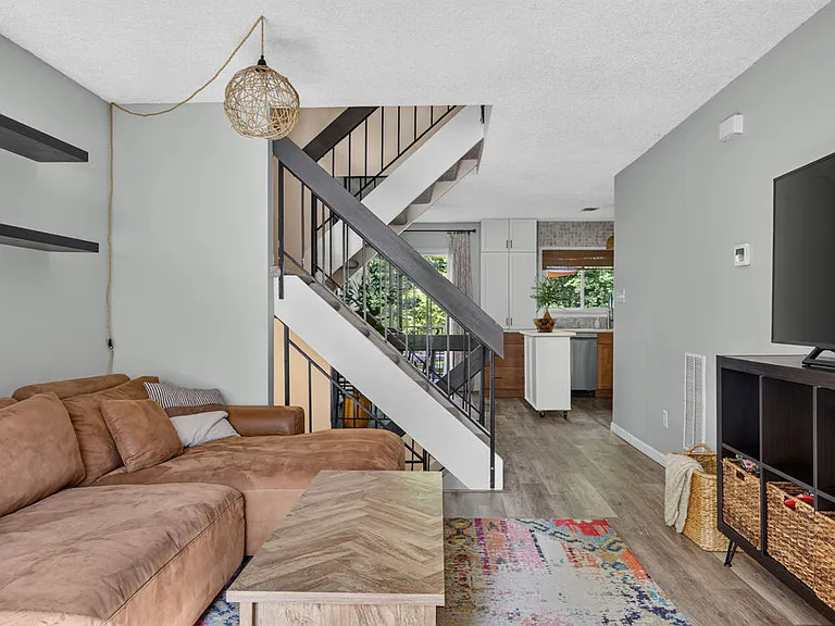 2190 Cartwright Pl — Photo 11