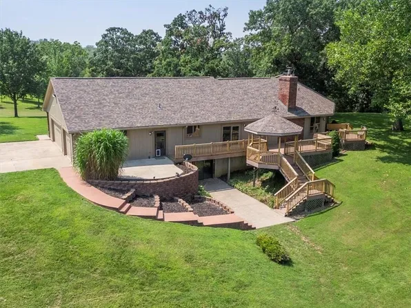 19907 State Route V, Helena, MO 64459