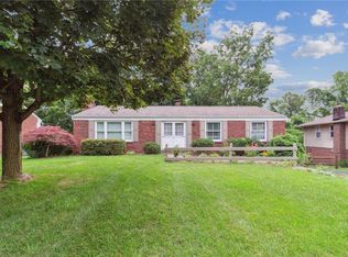 211 Wyngate Rd, Coraopolis, PA 15108