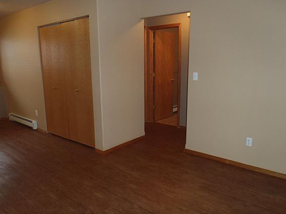 3rd image of 2409 Leo Ave