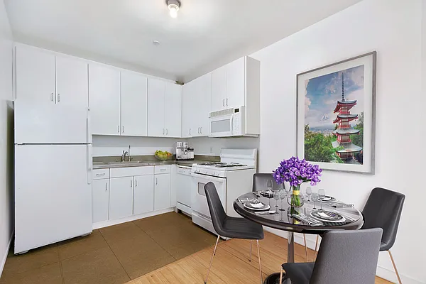 Rented by Compass | media 34