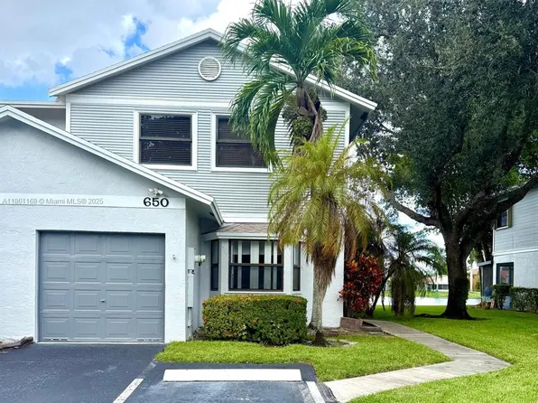 650 NW 106th Ter, Pembroke Pines, FL 33026