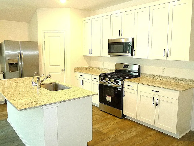 3063 Liams Tower Ln — Photo 5