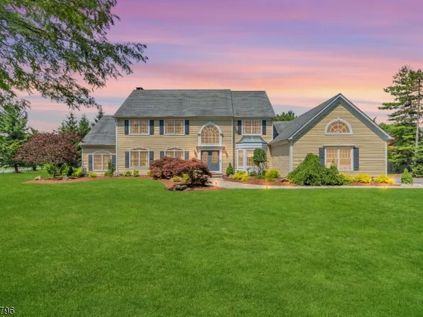 1 Hawkes Ct, Bridgewater Twp., NJ 08807