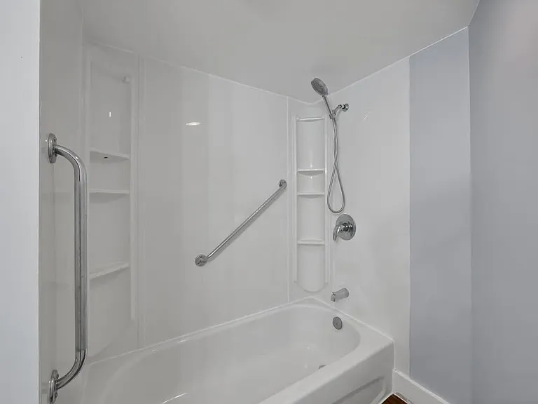 597 Upper Ottawa St #2 — Photo 19
