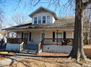 9 White St APT 3, Thomasville, NC 27360