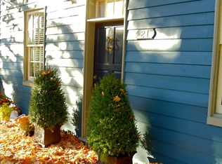 21 W Main St, New Market, MD 21774