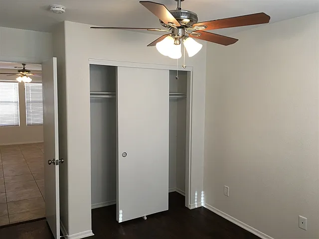 10533 W Sands Dr — Photo 11