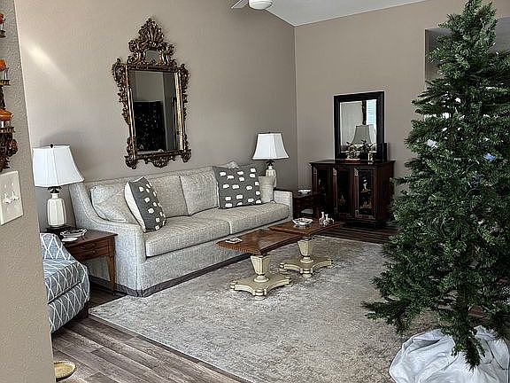 5th image of 8630 Sunpoint Rd