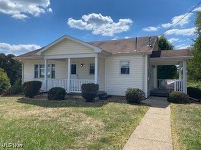 221 Pleasantview Dr, Weirton, WV, 26062