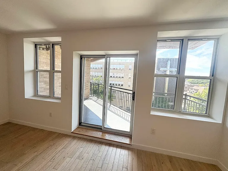 2481 Ocean Ave #4A — Photo 12