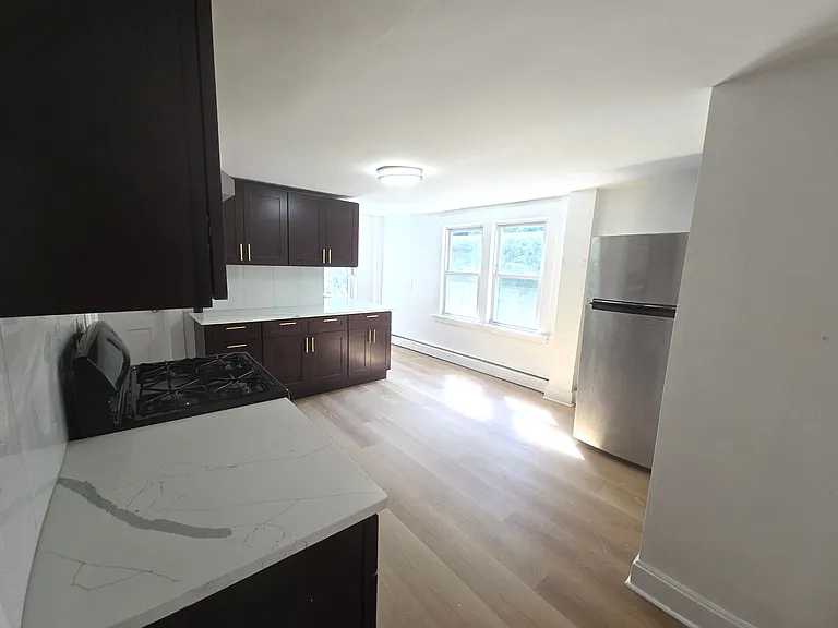 86 Emerson St #1 — Photo 2