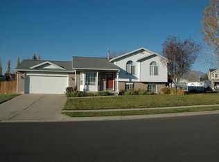 330 Clover Meadow Rd, Kaysville, UT 84037