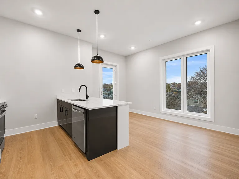 379 Somerville Ave #3 — Photo 1