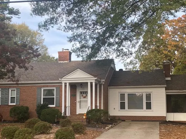400 Berkshire Dr, Danville, VA 24541