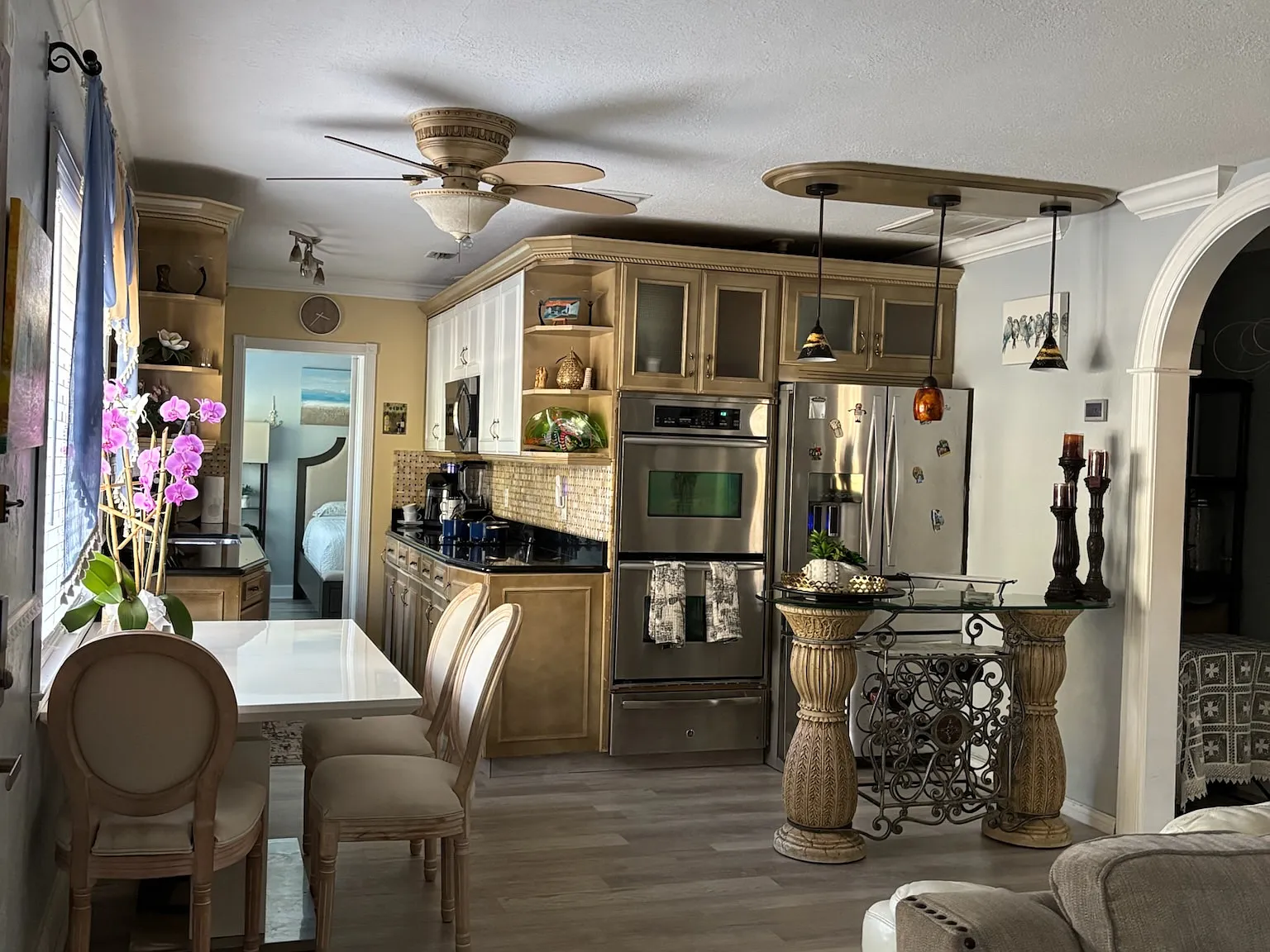 3 bed, $3,299 — Photo 1