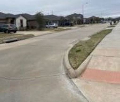 Exterior Neighborhood (street photo)