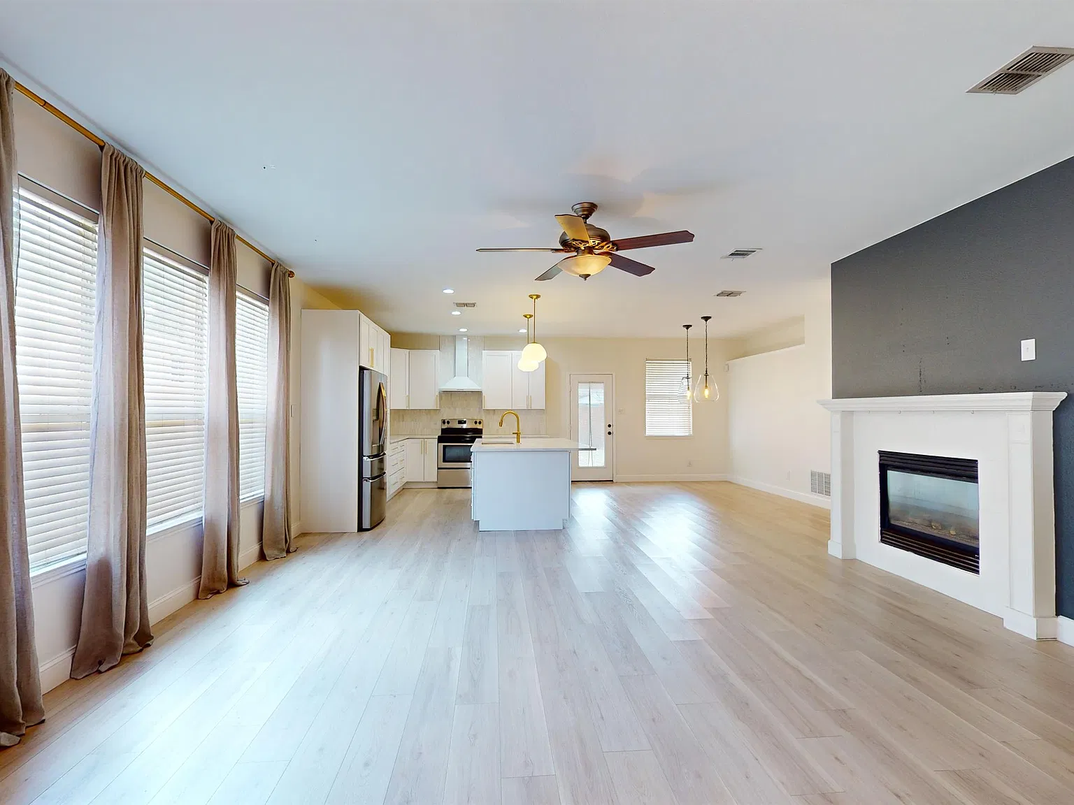 10514 Greenbriar Lane - 1 — Photo 3
