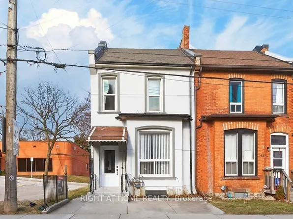 141 Ray St N, Hamilton, ON L8R 2Y3