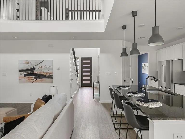 1328 Brescia Walk — Photo 34