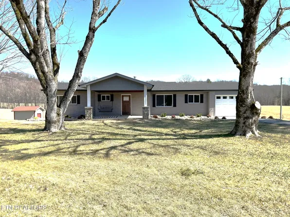 905 Phillips Flats Rd, Oneida, TN 37841